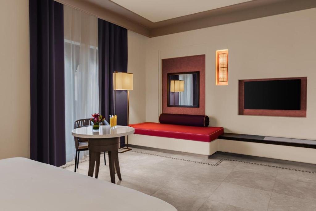 best hotels in Salalah near the beach