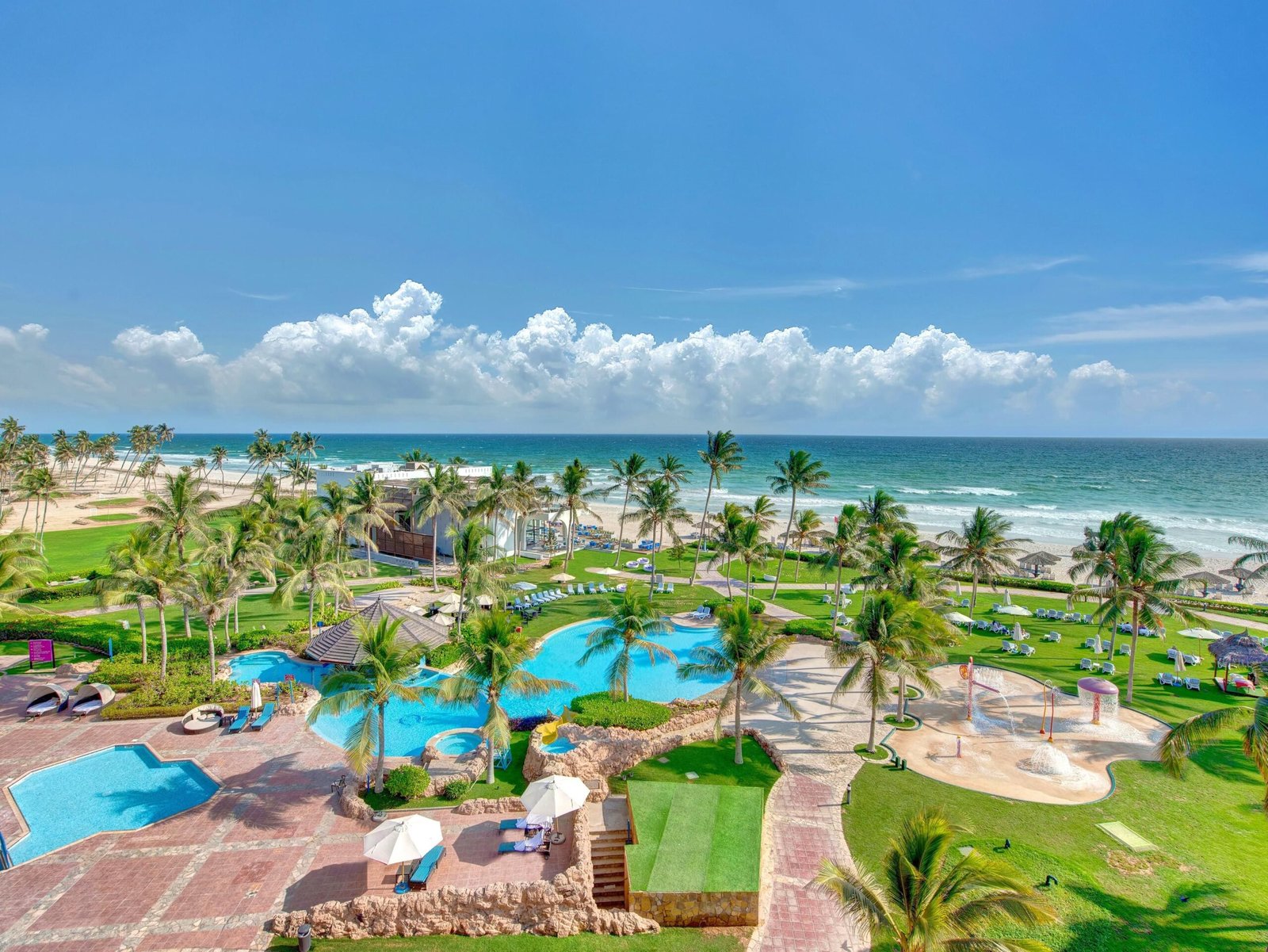 crowne-plaza-resort-salalah-6267533408-4×3 Salalah hotels with sea view winter